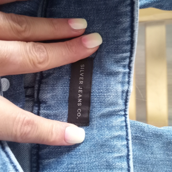 Silver Jeans Classic Blue Denim Belted Crop - Picture 2 of 6
